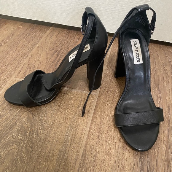 Steve Madden Black Carrson Heels - Picture 2 of 5